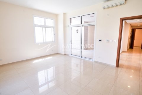 5 dormitorios Villa en Abu Dhabi, UAE No. 3723 15