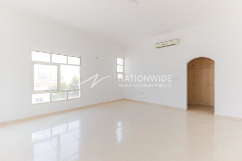 6 bedrooms Villa in Shakhbout City, UAE No. 3722 9