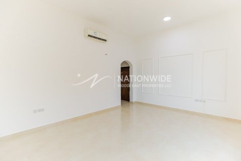 6 bedrooms Villa in Shakhbout City, UAE No. 3722 10