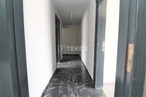 3+1 Penthouse in Istanbul, Turkey No. 13852 7