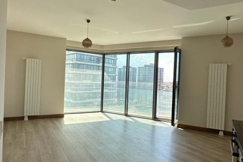 2+1 Apartment in Kadikoy, Turkey No. 13715 17