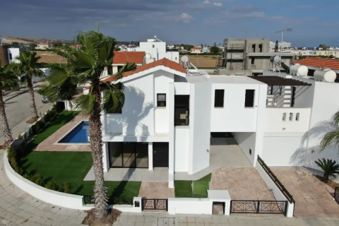 4 chambres Villa à Larnaca, Cyprus No. 63070 9