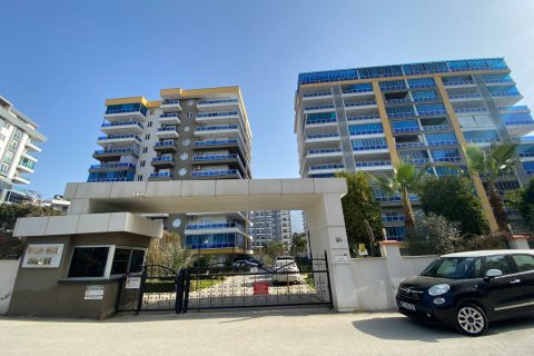 2+1 Appartement à Mahmutlar, Turkey No. 13898 1