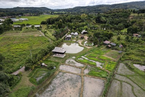 5 dormitorios House en Chiang Mai, Thailand No. 1606 2