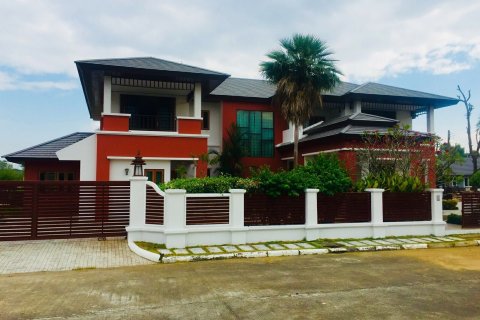 4 dormitorios House en Chiang Mai, Thailand No. 1605 1