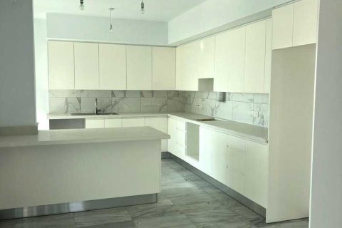 4 bedrooms Apartment in Larnaca, Cyprus No. 77408 8
