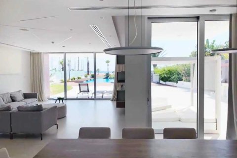 6 bedrooms Villa in Ayia Napa, Cyprus No. 52582 4