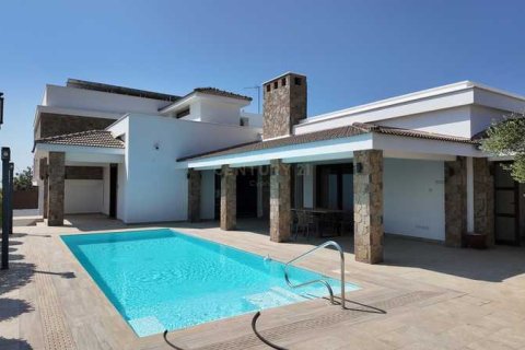 5 bedrooms Villa in Erimi, Cyprus No. 52580 1