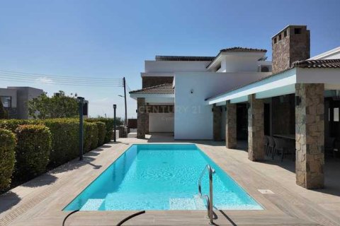 5 bedrooms Villa in Erimi, Cyprus No. 52580 3