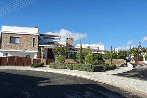 5 bedrooms Villa in Erimi, Cyprus No. 52580 2