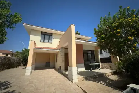 4 dormitorios House en Larnaca, Cyprus No. 52585 1