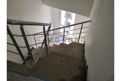 5+1 Apartment in Tuzla, Turkey No. 21994 11