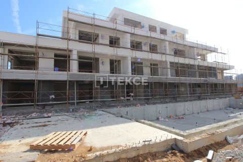 2+1 Apartment en Aksu, Turkey No. 22090 13