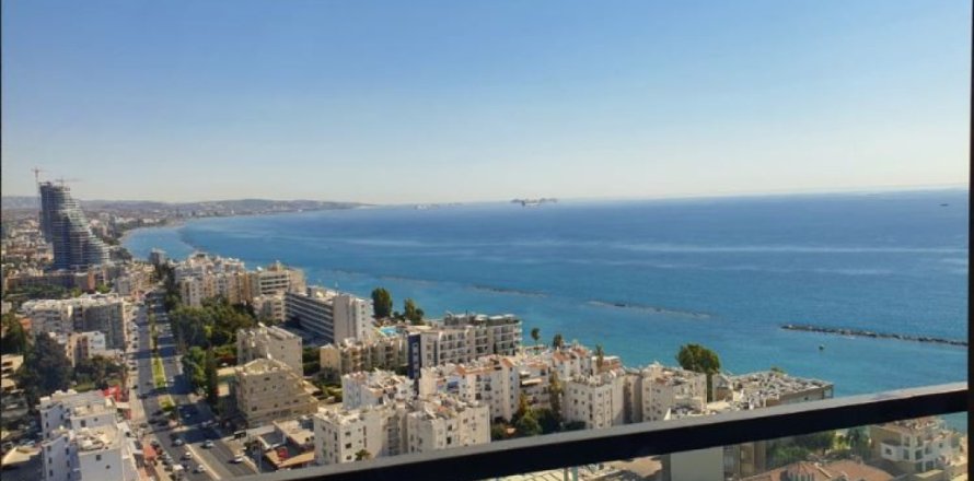 2 bedrooms Apartment in Germasogeia, Cyprus No. 53249