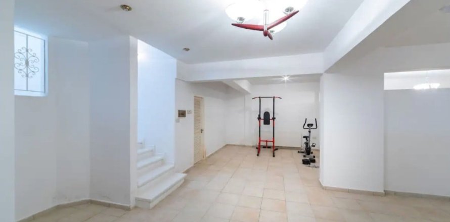 6 bedrooms Villa in Pegeia, Cyprus No. 53250