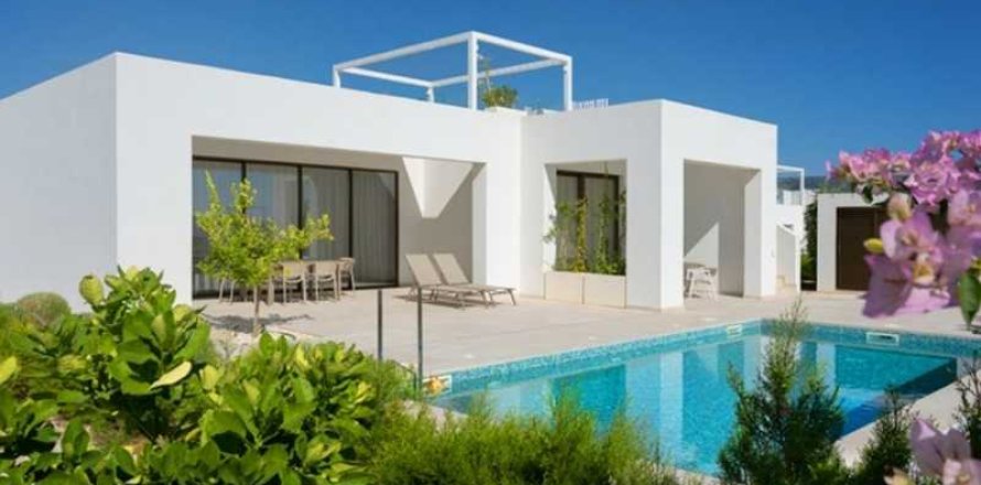 3 bedrooms Villa in Pegeia, Cyprus No. 66123