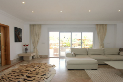 6 bedrooms Villa in Marbella, Spain No. 27600 29