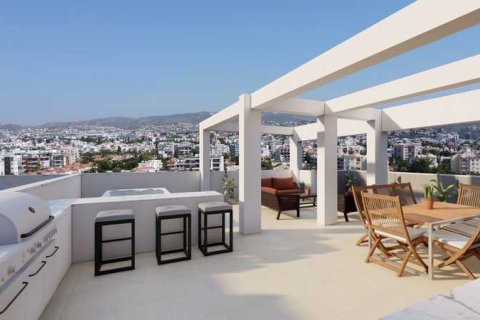 2 bedrooms Penthouse in Germasogeia, Cyprus No. 76281 5