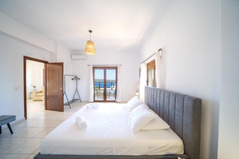 5 bedrooms Villa in Chania, Greece No. 23857 8