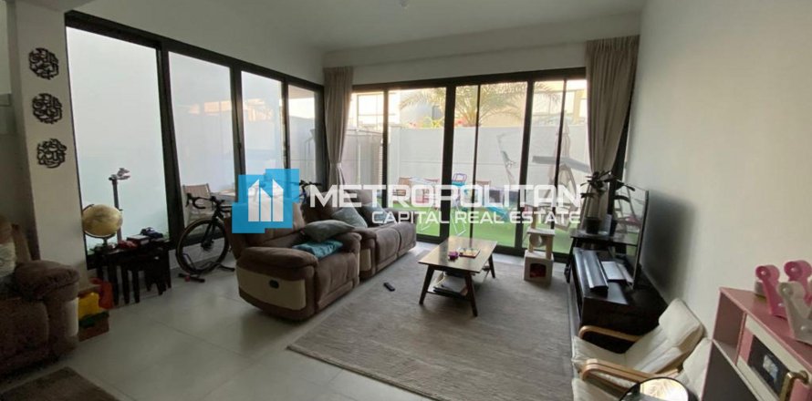 3 bedrooms Townhouse in Al Salam Street, UAE No. 7576