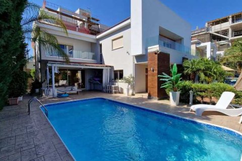 4 dormitorios Villa en Germasogeia, Cyprus No. 62927 1