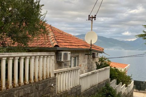 3 chambres House à Tivat, Montenegro No. 66841 1