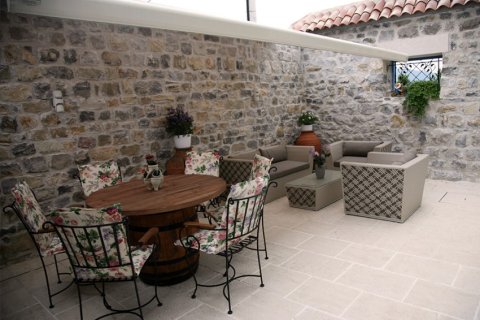 3 dormitorios House en Tivat, Montenegro No. 66840 15