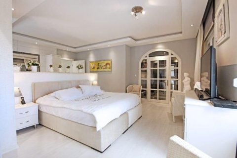 5 rooms Villa in Kestel, Turkey No. 21272 9