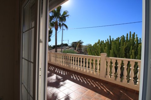 4 bedrooms Villa in Cabo Roig, Spain No. 25608 9