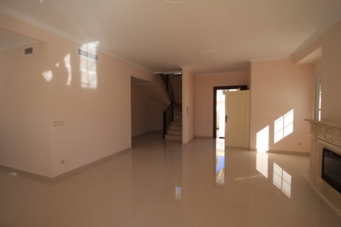 4 dormitorios Villa en Cabo Roig, Spain No. 25608 22