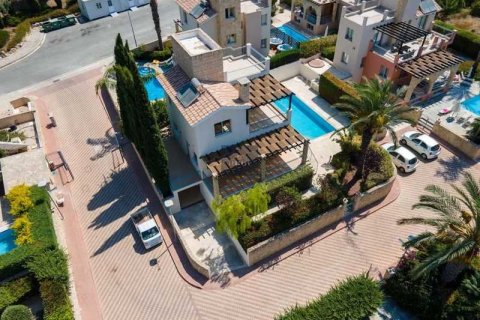 3 bedrooms Villa in Chrysochou, Cyprus No. 76168 3