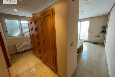 4 chambres Appartement à Manises, Spain No. 27655 19