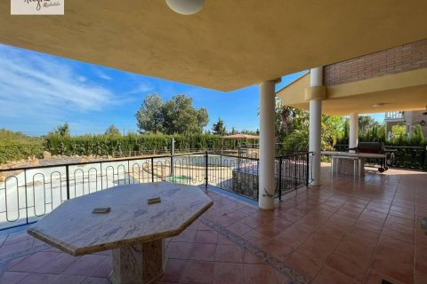 4 bedrooms Apartment in Manises, Spain No. 27655 8