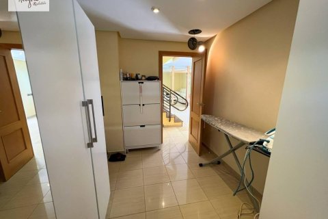 4 dormitorios Apartment en Manises, Spain No. 27655 14