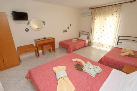 24 bedrooms Hotel in Central Macedonia, Greece No. 52298 3