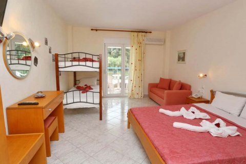 24 bedrooms Hotel in Central Macedonia, Greece No. 52298 6