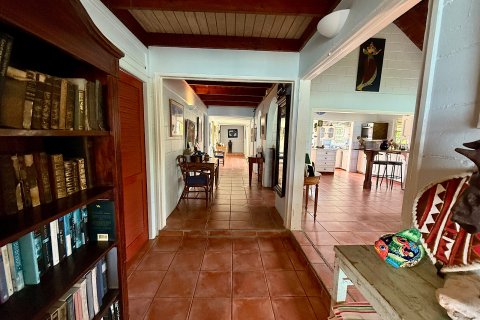 6 bedrooms Villa in Crosbies, Antigua and Barbuda No. 71515 12