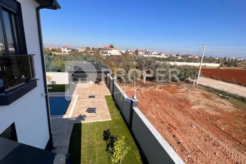 7 rooms Villa in Muratpasa, Turkey No. 12707 3