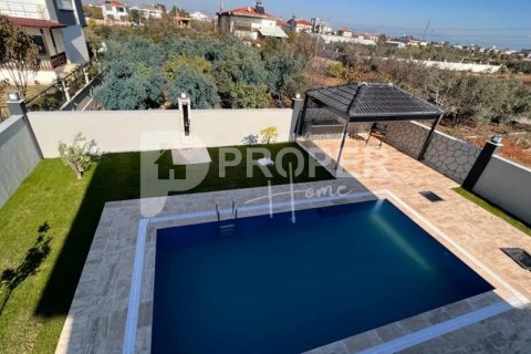 7 rooms Villa in Muratpasa, Turkey No. 12707 5