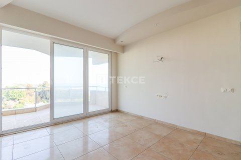 2+1 Apartment in Erdemli, Turkey No. 11980 3