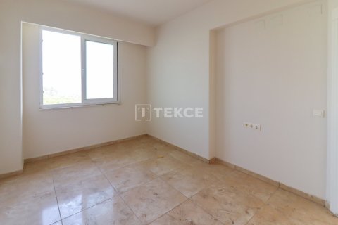 2+1 Apartment in Erdemli, Turkey No. 11980 11