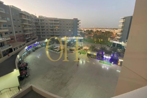 2 dormitorios Apartment en Al Reef, UAE No. 47058 3