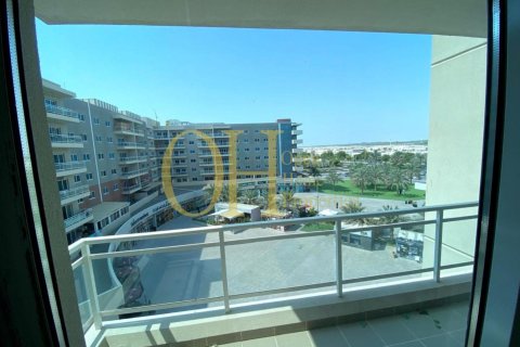 2 dormitorios Apartment en Al Reef, UAE No. 47058 1