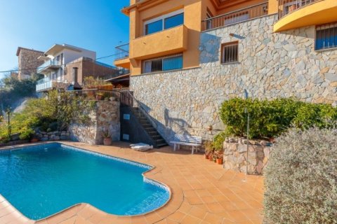 3 dormitorios House en Blanes, Spain No. 25422 12