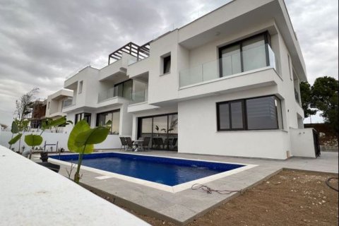 3 bedrooms Villa in Pyla, Cyprus No. 74674 1