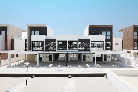 3 bedrooms Townhouse in Abu Dhabi, UAE No. 4086 1