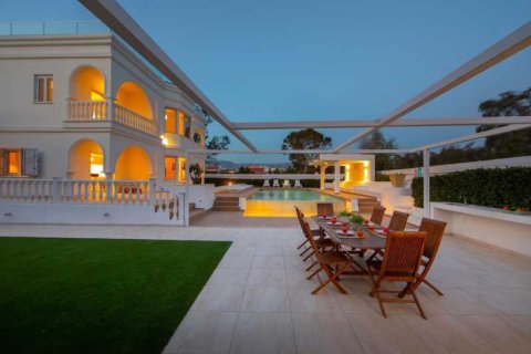 7 bedrooms Villa in Pegeia, Cyprus No. 74494 1