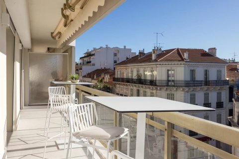 2 dormitorios Apartment en Cannes, France No. 68002 1