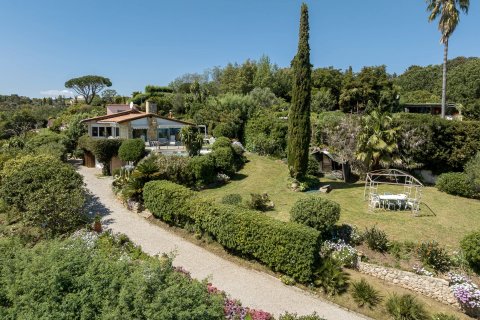 5 dormitorios Villa en Cannes, France No. 68015 3