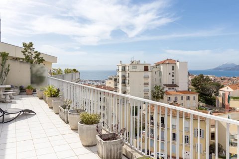 3 dormitorios Apartment en Cannes, France No. 68013 4